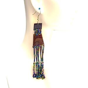 Vintage artisan faux tortoise and glass peacock bead shoulder duster earrings